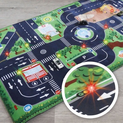 Tapete infantil com ruas, edifícios, sinais e semáforos LED