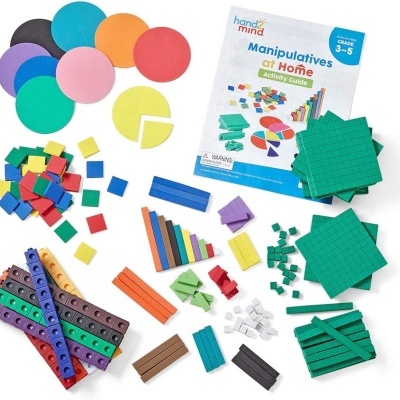 Material educativo manipulativo colorido para crianças com formas geométricas diversas e guia de atividades.