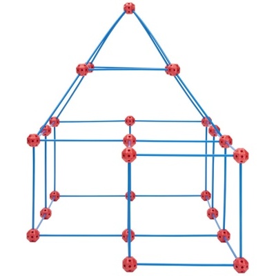 Estrutura de brinquedo para construção em forma de casa com hastes azuis e conectores vermelhos