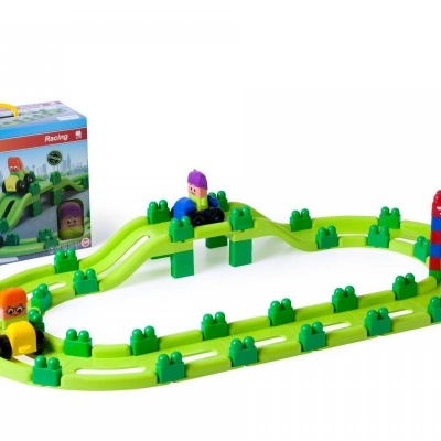 Brinquedo de pista de corrida para crianças em plástico verde com carrinhas e arco de arranque