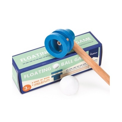 jogo de bola flutuante com bastão de madeira com espuma azul e bola branca