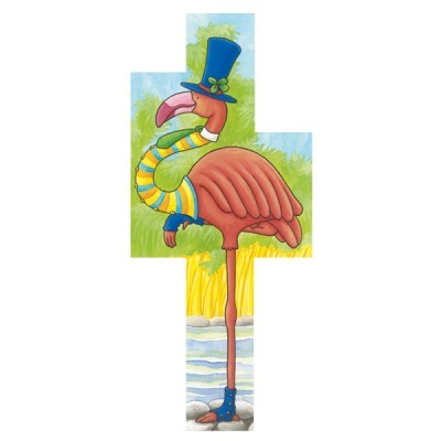 Flamingo decorativo com chapéu, cachecol e botas coloridas