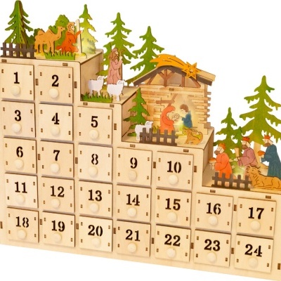 Calendário do advento de madeira com 24 gavetas e decoração natalina