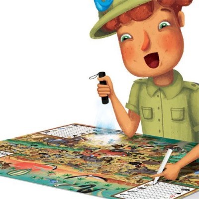 Criança com chapéu e camisa verde jogando num tabuleiro colorido com folhas quadriculadas