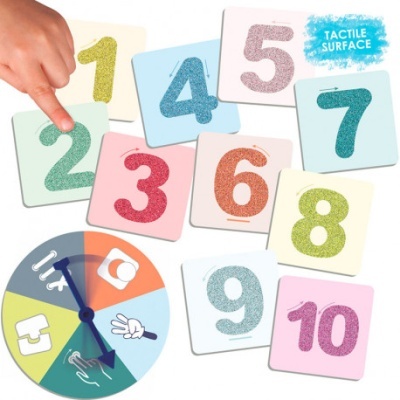 Cartas coloridas com números táteis de 1 a 10 e círculo com ponteiros para jogo