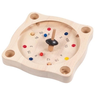 Relógio de madeira com bolas coloridas e números