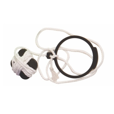 Corda branca com nó e anel preto de plástico