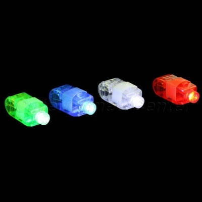 Quatro luzes LED coloridas em caixas transparentes