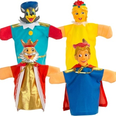Conjunto de quatro fantoches coloridos: gato, personagem amarela, rei e príncipe