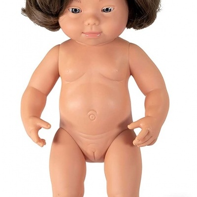 Boneca de plástico com cabelo castanho escuro e corpo nu