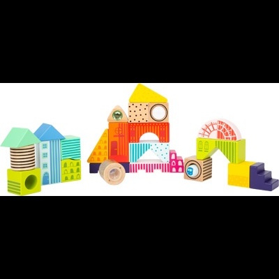 Blocos de construção de madeira coloridos em várias formas e padrões