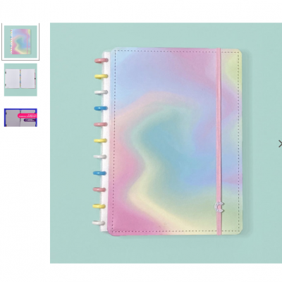 Caderno colorido com capa pastel e espiral com argolas coloridas