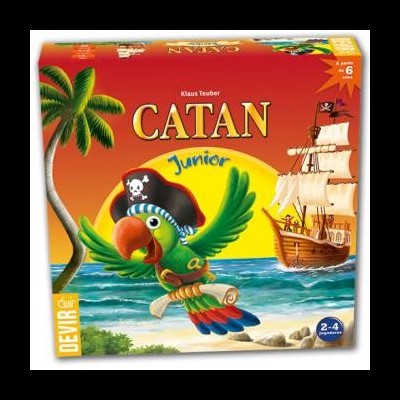 Caixa do jogo Catan Junior com papagaio e navio pirata num cenário de mar e pôr-do-sol