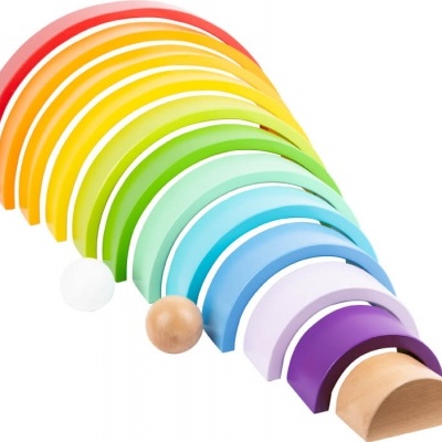 Brinquedo de madeira colorido em forma de arcos empilháveis com duas bolas