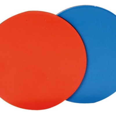 Dois discos redondos vermelho e azul sobrepostos