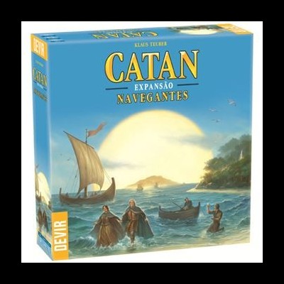 Caixa do jogo CATAN Expansão Navegantes com imagem de navios e pessoas ao pôr do sol