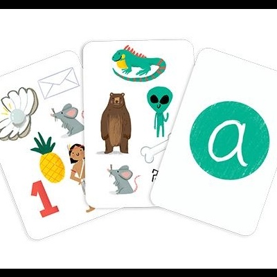 Quatro cartas infantis com ilustrações coloridas e símbolos em fundo branco