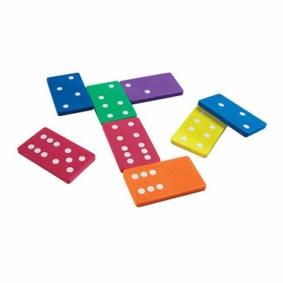 Peças de dominó coloridas com pontos brancos