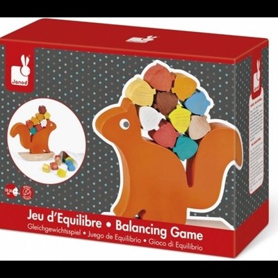 Caixa de jogo de equilíbrio com esquilo de madeira e blocos coloridos