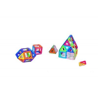 blocos magnéticos coloridos em formas triangulares e quadradas