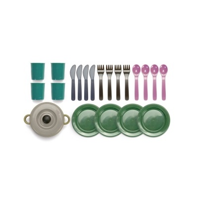 Conjunto infantil de copos, talheres, pratos e panela coloridos