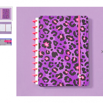 Caderno com capa leopardo roxa com elástico rosa