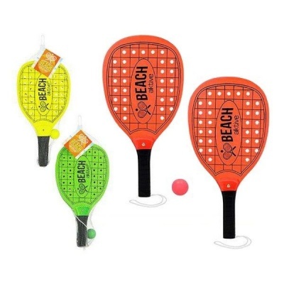 Conjunto de quatro raquetes de praia coloridas com bolas e corda.