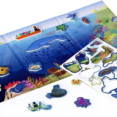 Jogo magnético infantil tema fundo do mar com figuras de animais e objetos para encaixe