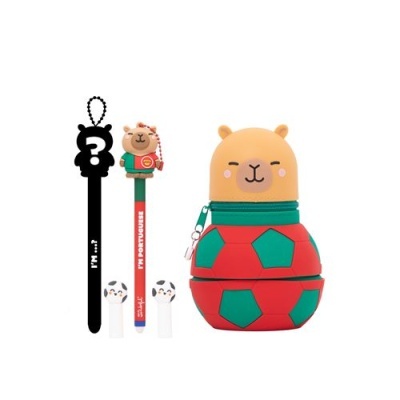 Estojo bola de futebol com cabeça de urso, lápis vermelho IM PORTUGUER e borrachas pês com patas de urso