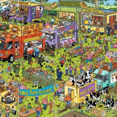 Festival de food trucks com vários camiões coloridos e muitas pessoas