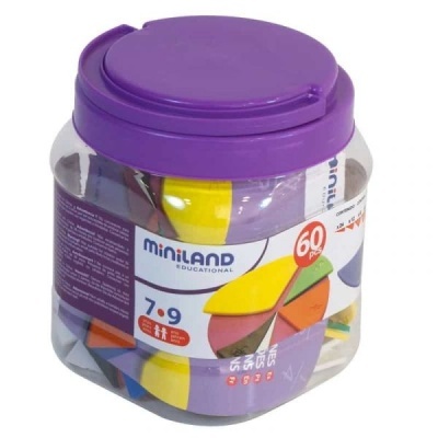 Pote transparente com tampa roxa e peças coloridas dentro