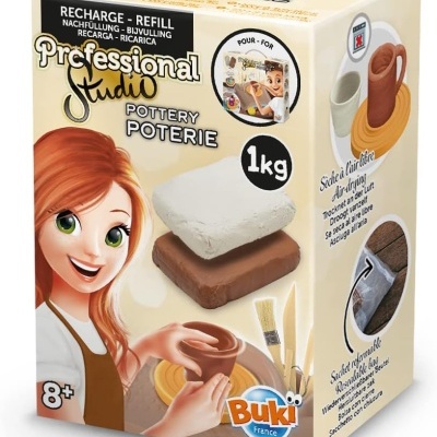 Caixa de recarga Professional Studio para modelação de barro com 1 kg, imagens de barro branco e castanho e de rapariga a moldar barro.