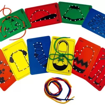 Jogo Manipulativo - Roupa Para Enfiamentos 20pcs 740 Jogo Manipulativo - Roupa Para Enfiamentos 20pcs 740