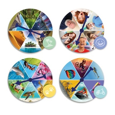 Quatro rodas coloridas com imagens variadas incluindo paisagens, pessoas, animais e veículos