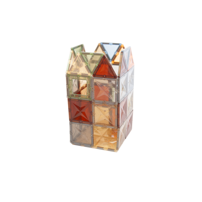 Estrutura tridimensional de blocos magnéticos coloridos