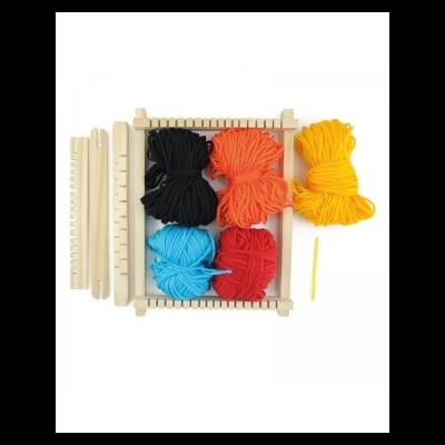 Kit de tear com moldura em madeira e novelos de linha coloridos