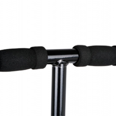 Guiador de trotinetes com punhos em espuma preta