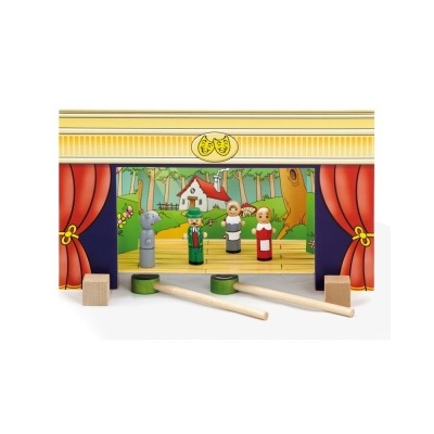 Teatro de madeira com fantoches coloridos