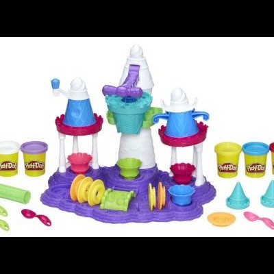 Brinquedo Play-Doh com potes de massa colorida, ferramentas e acessórios de moldar