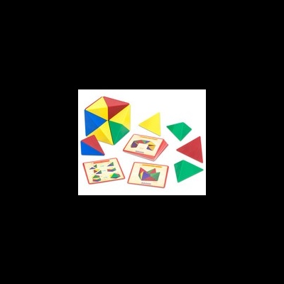 Peças triangulares coloridas e cartas com padrões geométricos