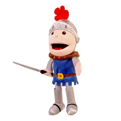 Boneco de pelúcia de cavaleiro com armadura e espada