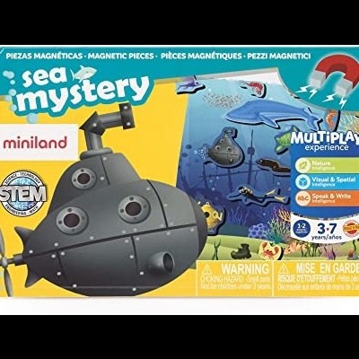 Caixa de brinquedo magnético Sea Mystery Miniland com submarino cinzento e fundo azul com peixes