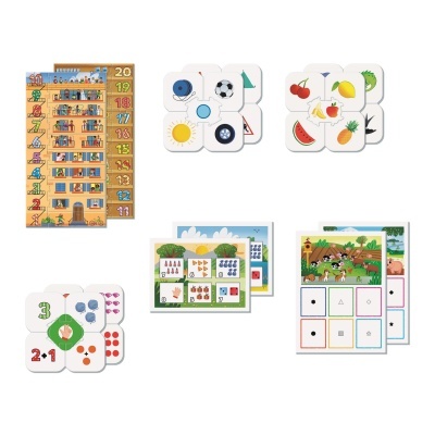 Jogos educativos para crianças com calendário de advento, cartões de objetos e operações matemáticas