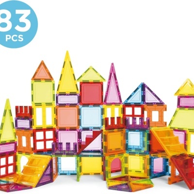 Conjunto de peças magnéticas translúcidas coloridas para construção, 83 peças.
