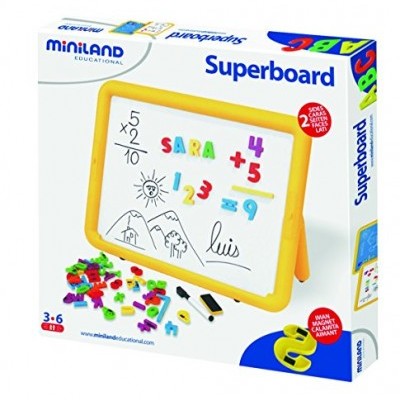 Caixa de quadro branco amarelo educativo Miniland Superboard com letras coloridas e desenhos