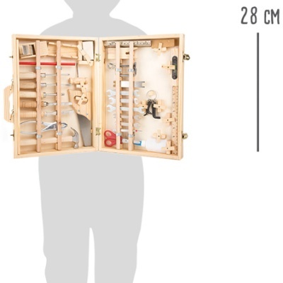 Mala de ferramentas de madeira clara aberta com ferramentas dentro e medida 28 cm ao lado