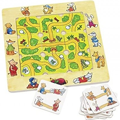 Jogo de tabuleiro infantil de madeira com peças ilustradas de animais e cartas.