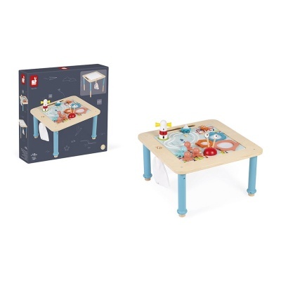 Mesa de atividades infantil de madeira com animais marinhos coloridos e pernas azuis.