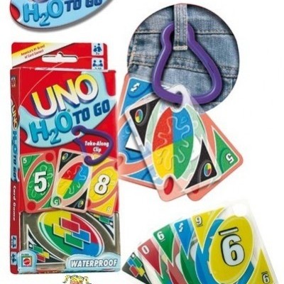 Jogo de cartas UNO H2O TO GO à prova de água com clip roxo para transporte