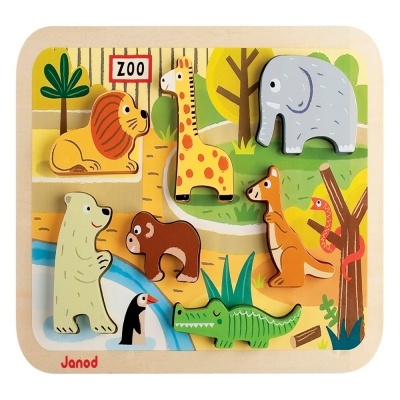 Puzzle de madeira com peças de animais do zoológico